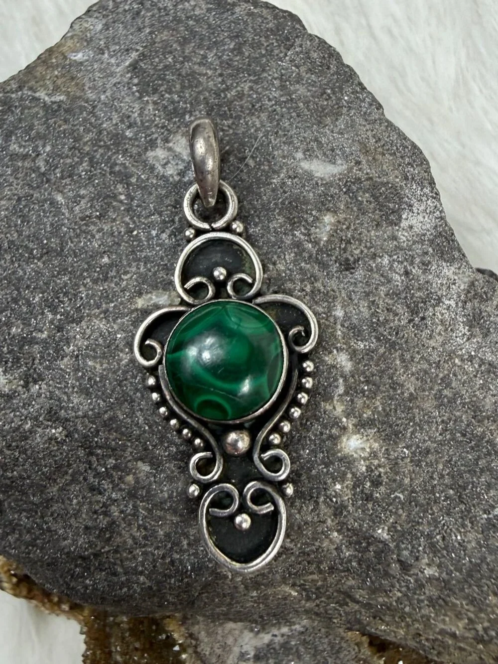 Vintage Sterling Silver Malachite Pendant 1.5